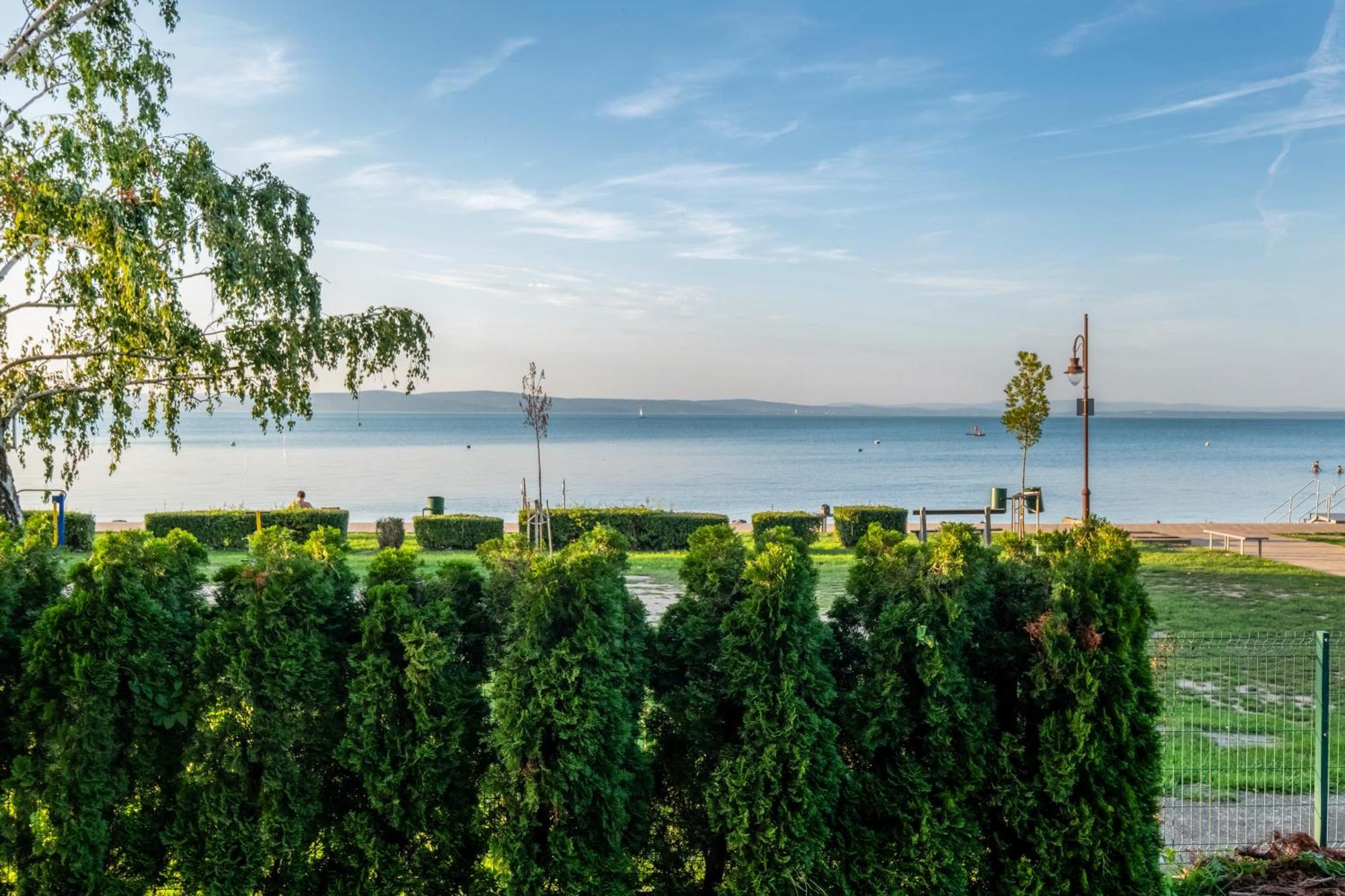 Myflat Club 218 Garden Wellness Apartments Siófok Exterior foto